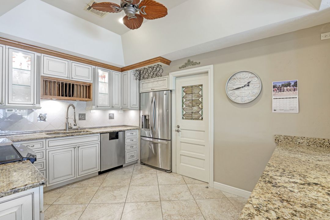 791 96th Ave N, Naples, FL 34108