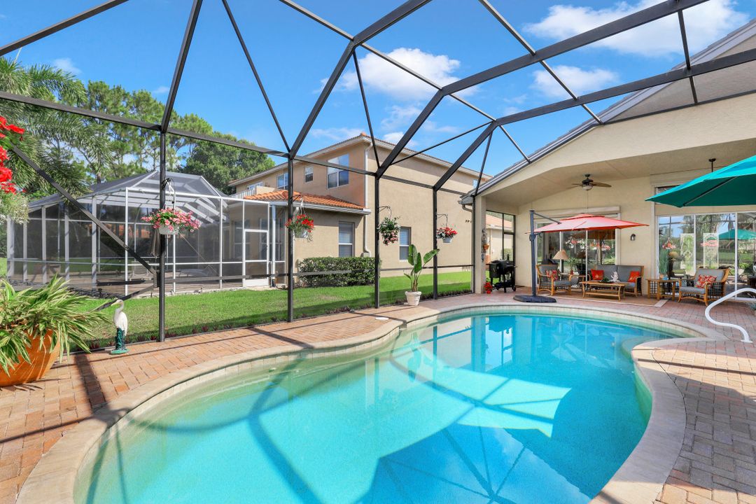 1427 King Sago Ct, Naples, FL 34119