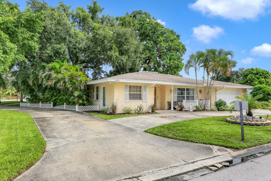 4747 McGregor Blvd, Fort Myers, FL 33901