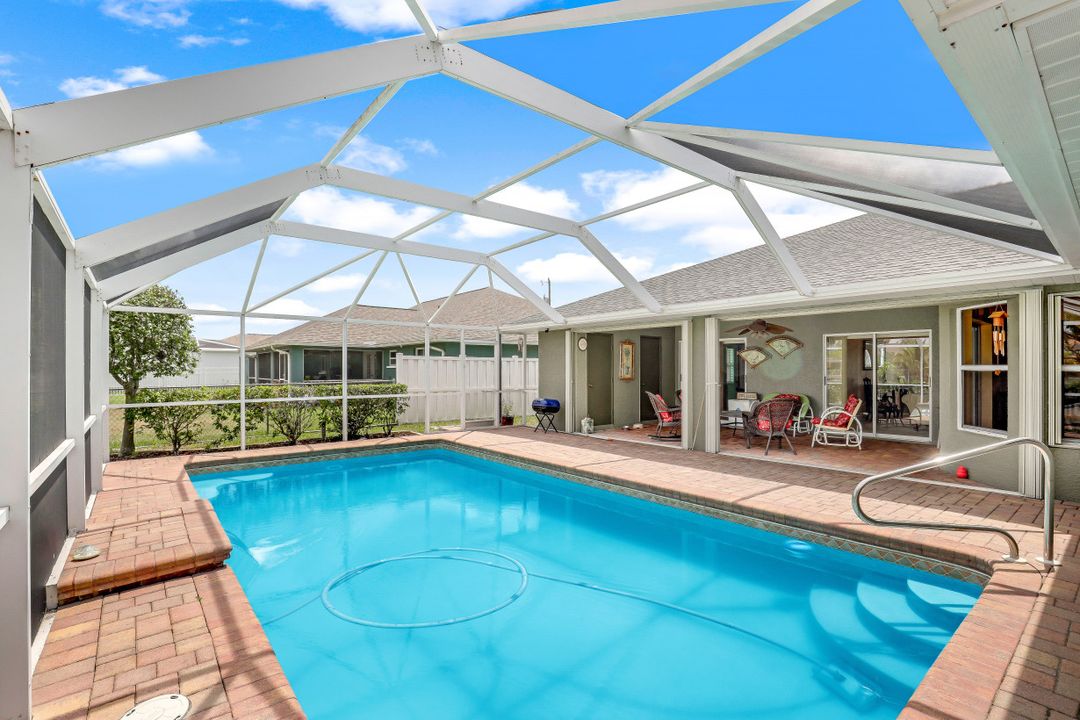 415 SE 17th St, Cape Coral, FL 33990