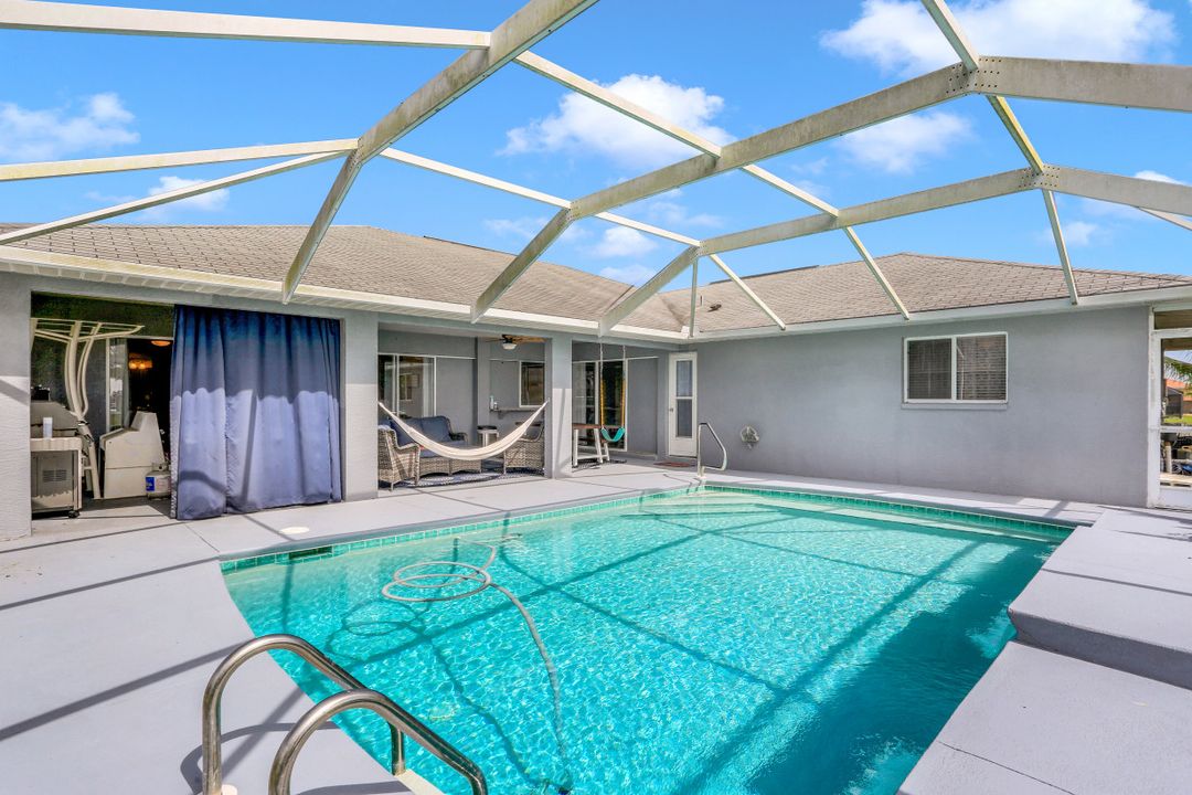 1021 NW 43rd Ave, Cape Coral, FL 33993