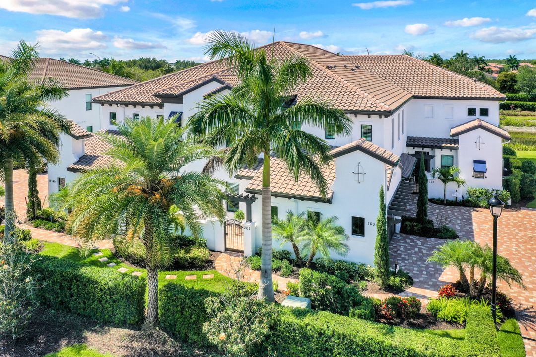 16340 Corsica Way #202, Naples, FL 34110