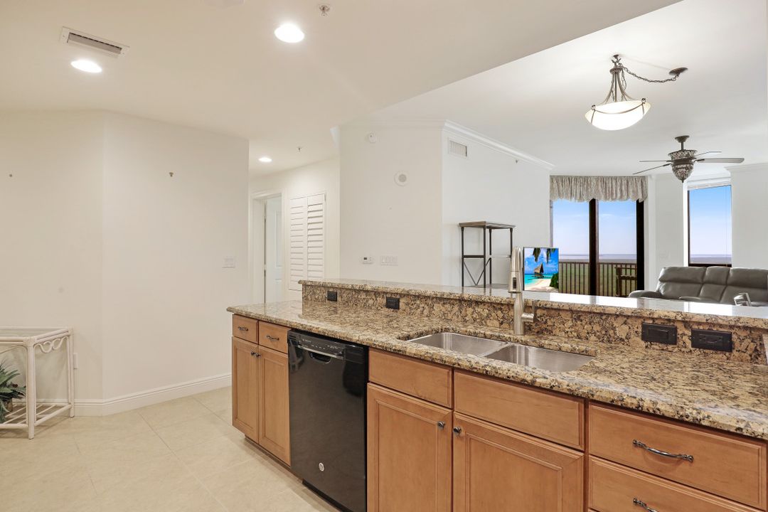 5781 Cape Harbour Dr #1308, Cape Coral, FL 33914