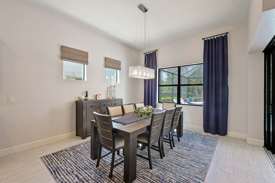 9431 Greyhawk Trl, Naples, FL 34120