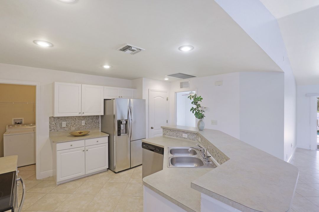 846 SW 31st Terrace, Cape Coral, FL 33914