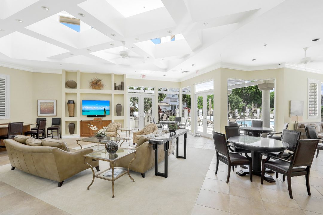 141 Colonade Cir #141, Naples, FL 34103