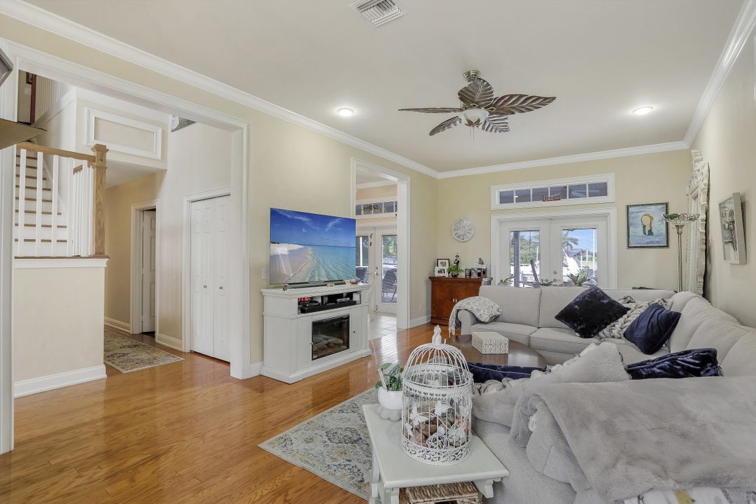 2718 NW 42nd Pl, Cape Coral, FL 33993