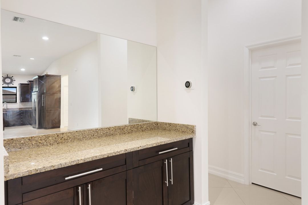 1011 NW 16th Pl, Cape Coral, FL 33993