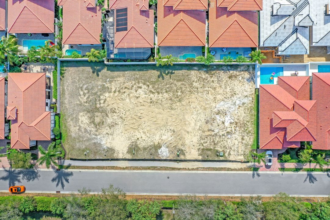 7968 Cordoba Pl, Naples, FL 34113