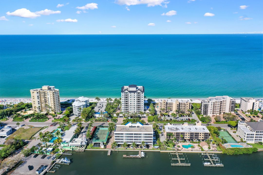 9235 Gulf Shore Dr #501, Naples, FL 34108