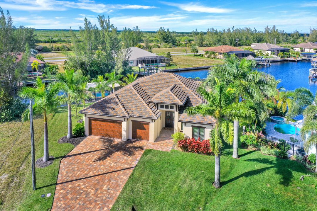 128 NW 39th Ave, Cape Coral, FL 33993