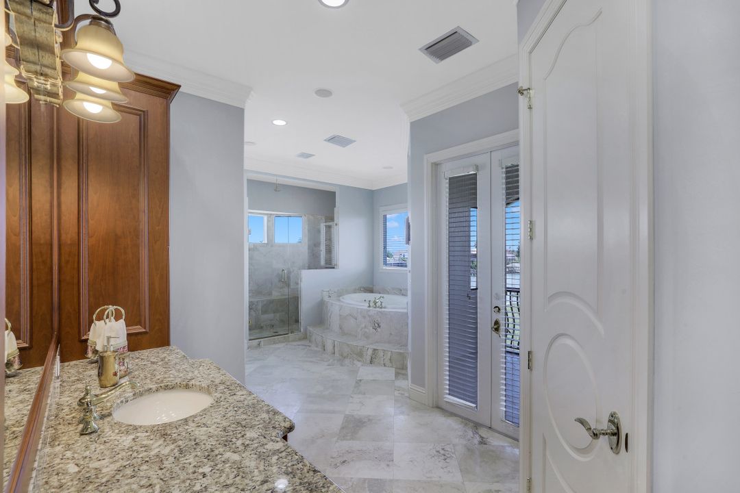 1404 Butterfield Ct, Marco Island, FL 34145