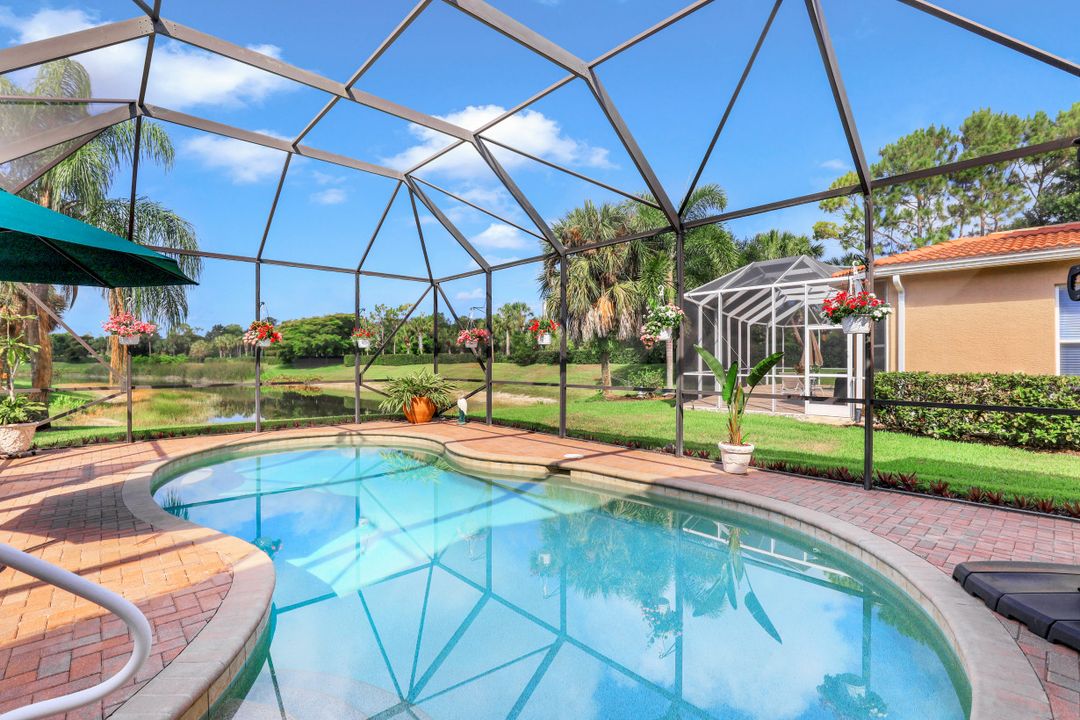 1427 King Sago Ct, Naples, FL 34119