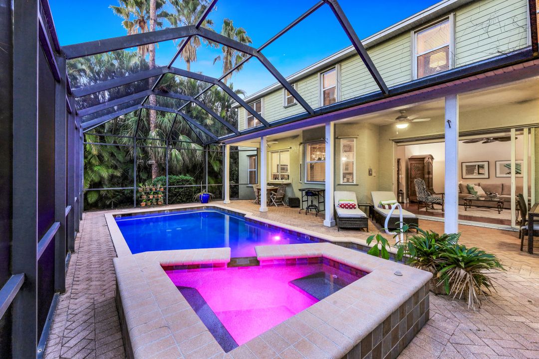 2850 Coach House Way, Naples, FL 34105