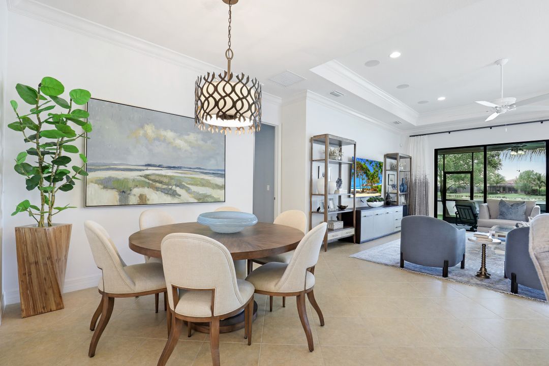 13719 Luna Dr, Naples, FL 34109