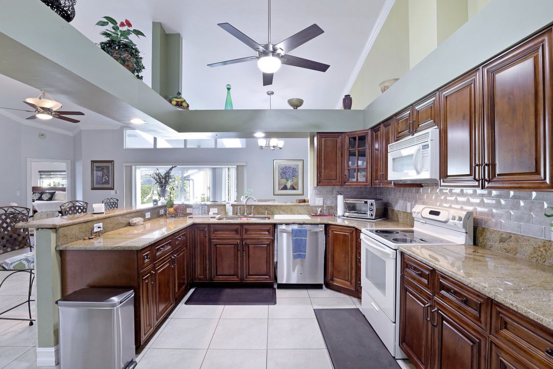 113 Quail Hollow Ct, Naples, FL 34113