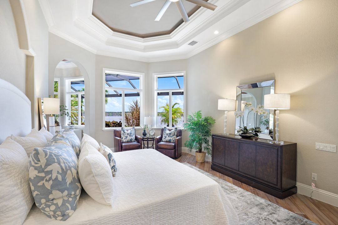 9337 Granite Ct, Naples, FL 34120