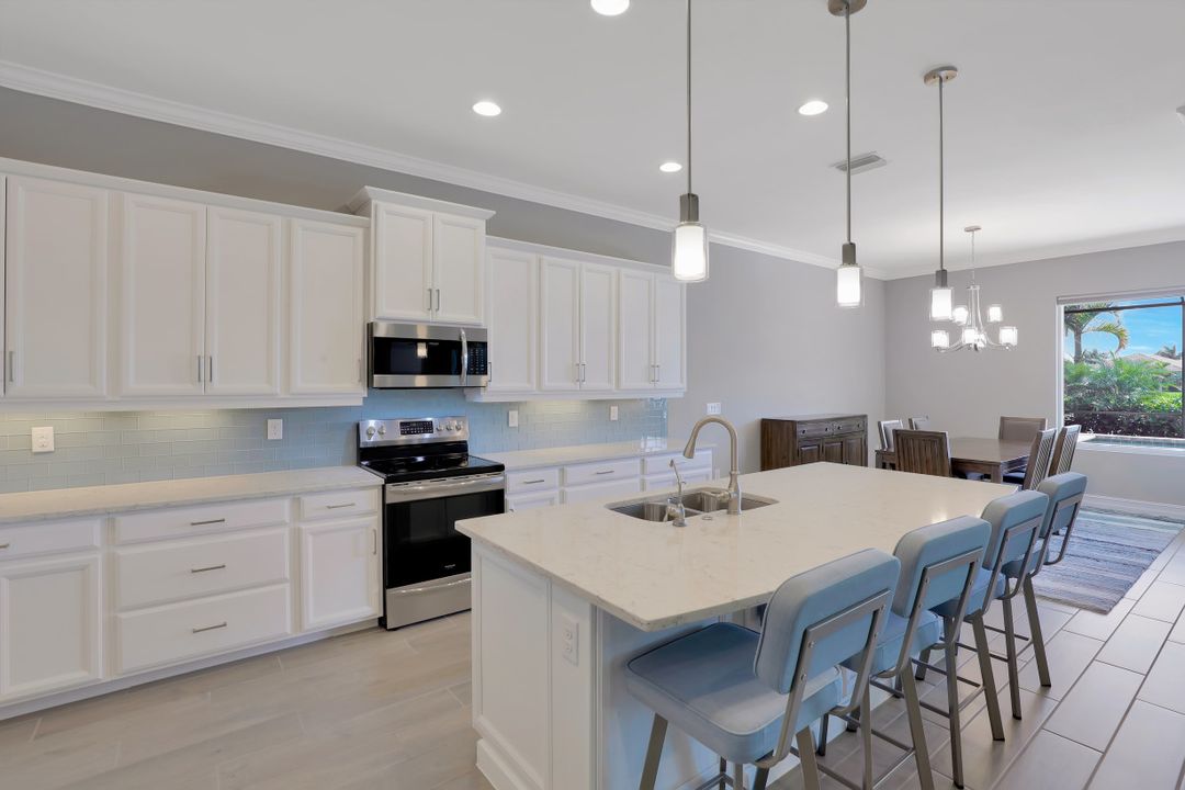 14740 Windward Ln, Naples, FL 34114