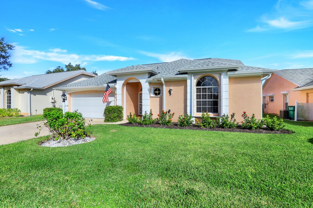 1812 Piccadilly Circus, Naples, FL 34112