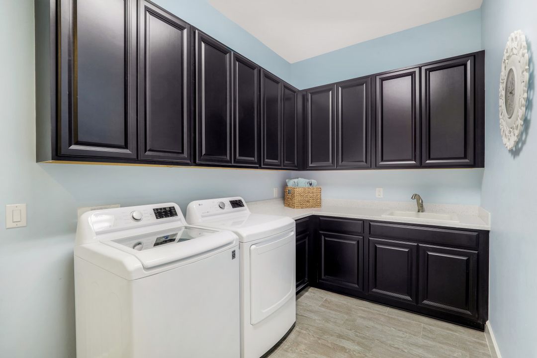 3254 Belon Ln, Naples, FL 34114