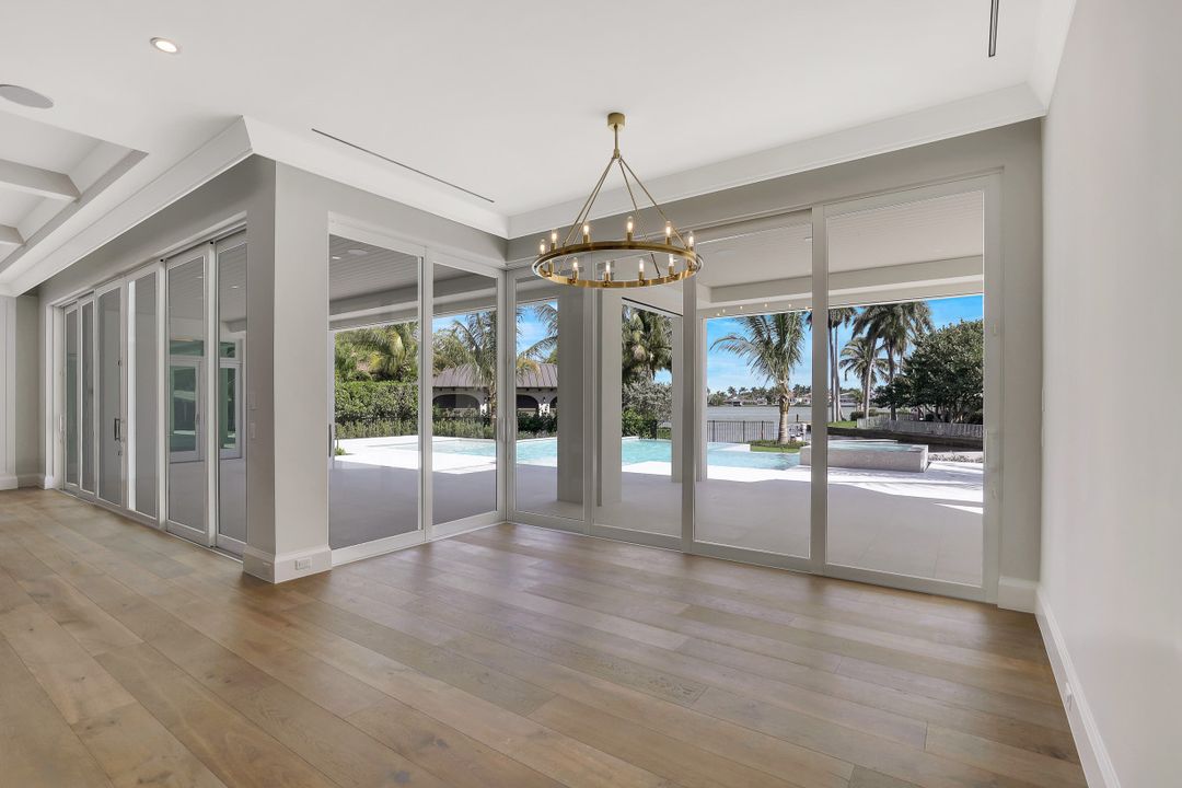 940 17th Ave S, Naples, FL 34102