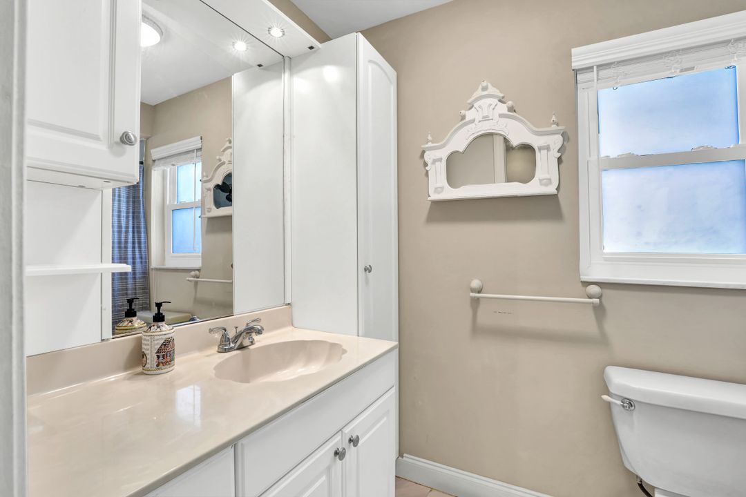 1803 SE 45th St, Cape Coral, FL 33904