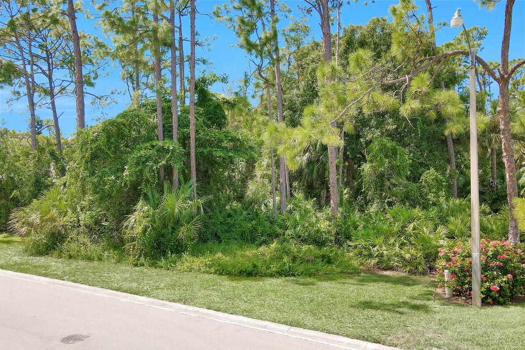 1805 Princess Ct, Naples, FL 34110