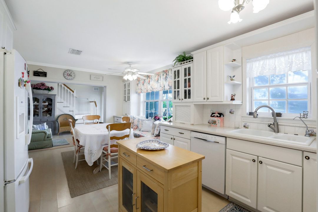 249 3rd St, Bonita Springs, FL 34134