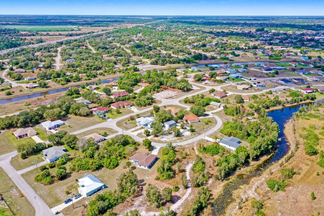 591 Pierre Cir, Lehigh Acres, FL 33974