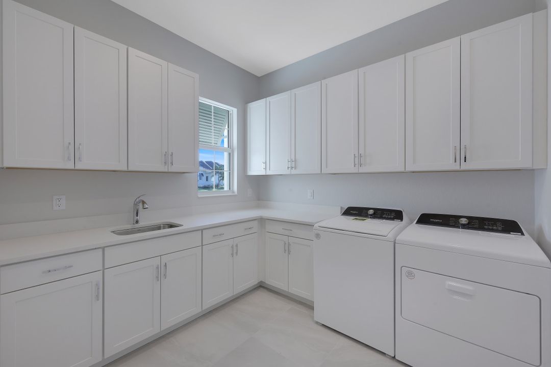 14310 Laguna Spgs Ln, , FL 34114