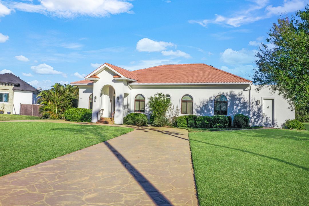 15361 Old Pine Ct, Fort Myers, FL 33912