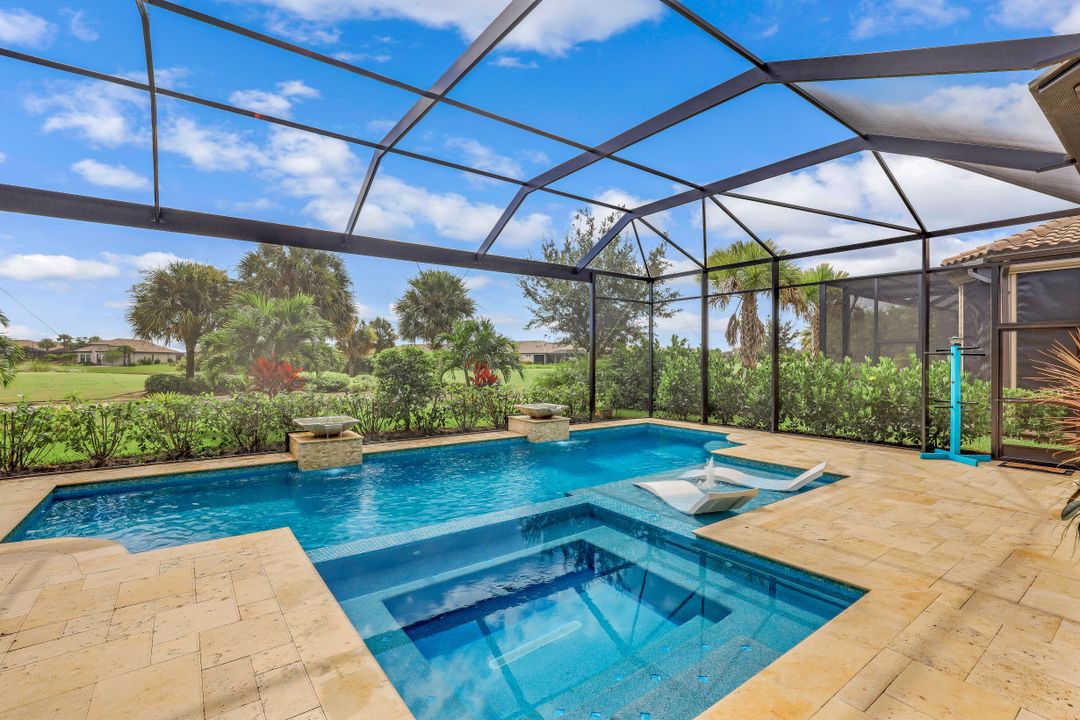 9392 Rapallo St, Naples, FL 34119