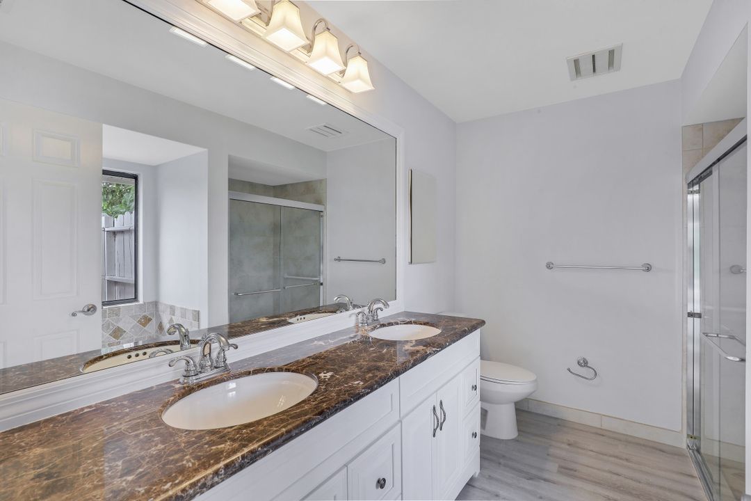 2225 Royal Ln, Naples, FL 34112