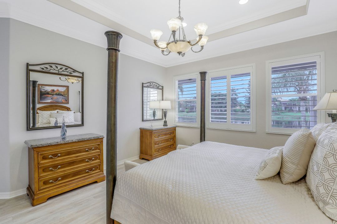 10801 Longshore Way E, Naples, FL 34119