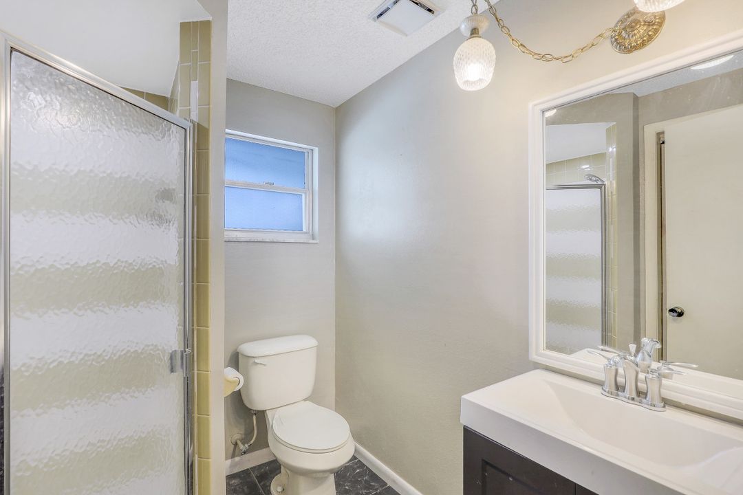 1007 Archer Pkwy E, Cape Coral, FL 33904