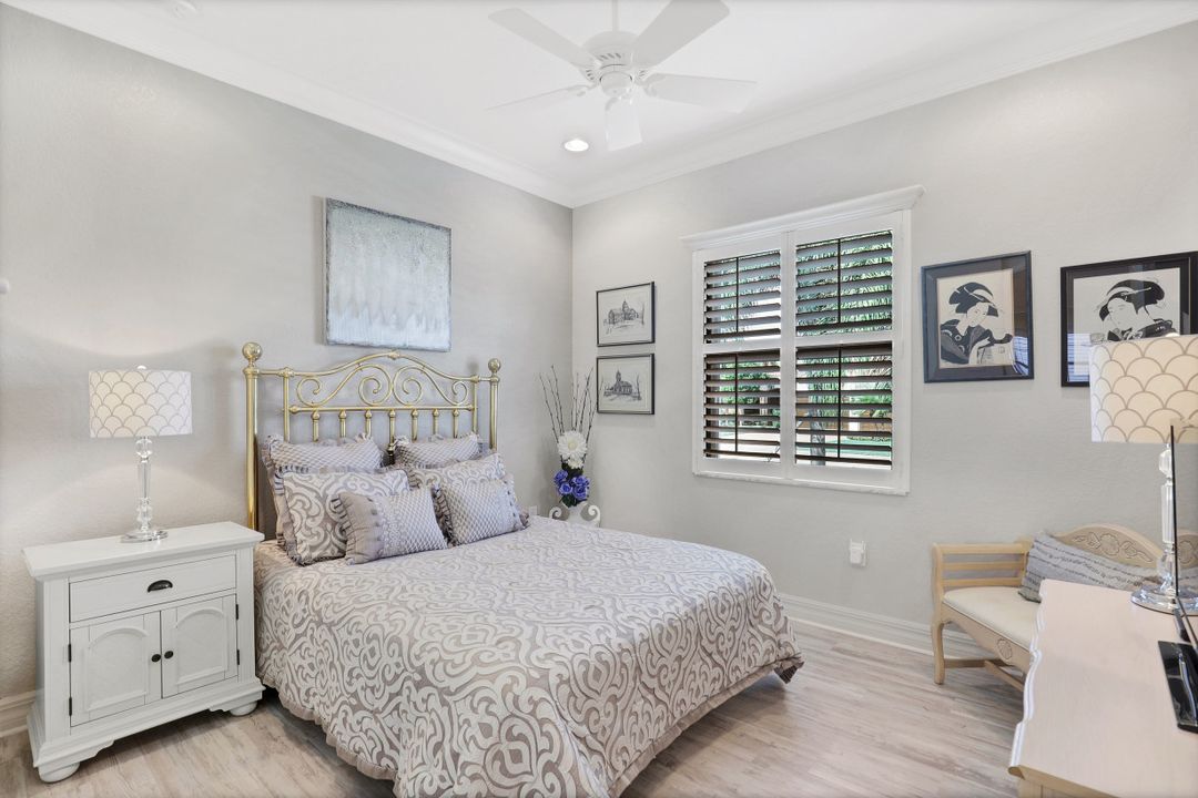 3731 Madeira Ct, Naples, FL 34119