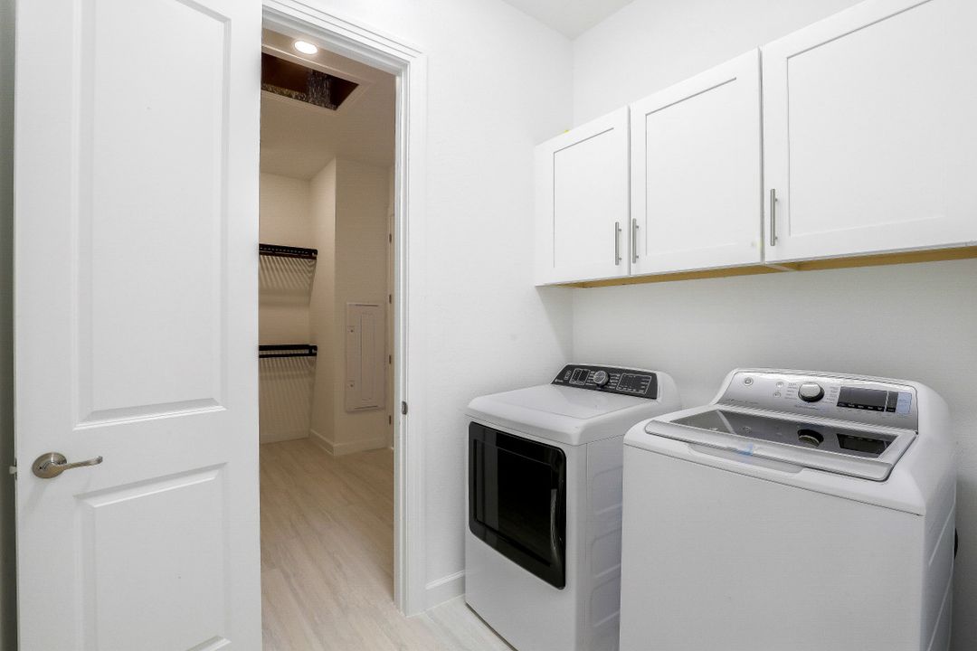 3154 Heather Glen Ct, Naples, FL 34114