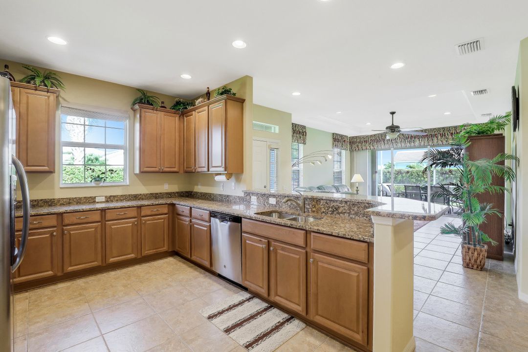 2657 Anguilla Dr, Cape Coral, FL 33991