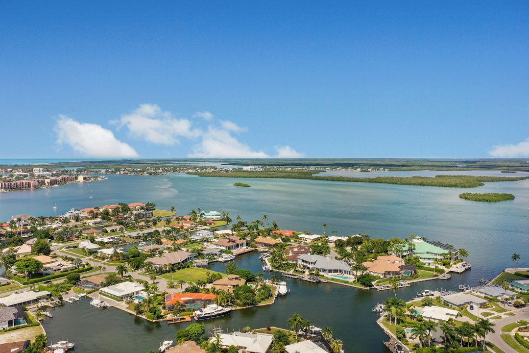 1201 Laurel Ct, Marco Island, FL 34145