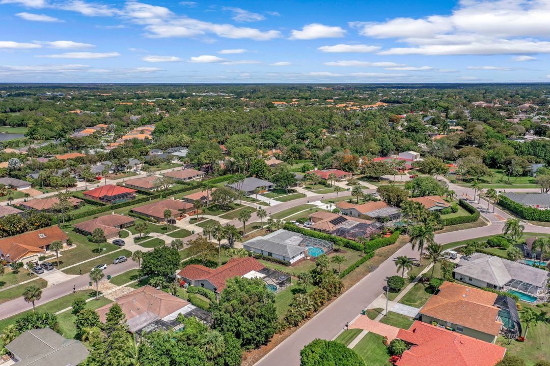 1010 Nottingham Dr, Naples, FL 34109