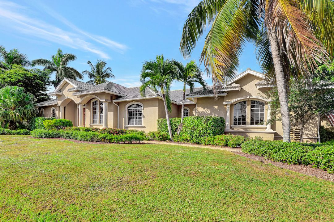 138 S Bahama Ave, Marco Island, FL 34145