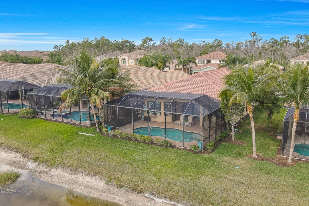 3462 Pacific Dr, Naples, FL 34119