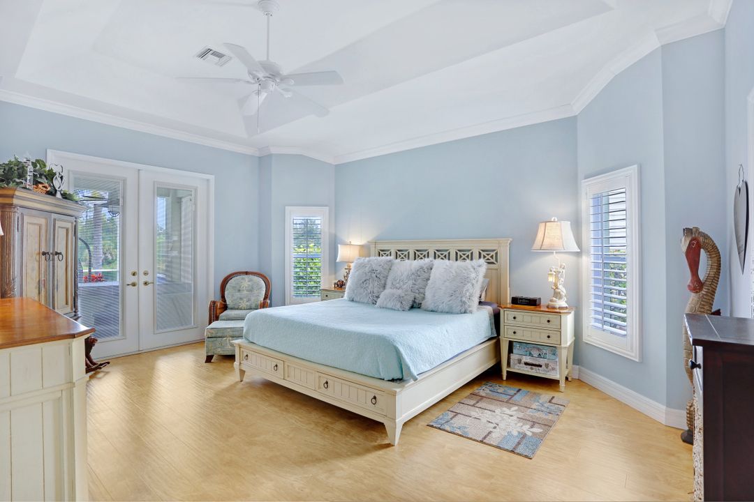 8708 S Lake Cir, Fort Myers, FL 33908