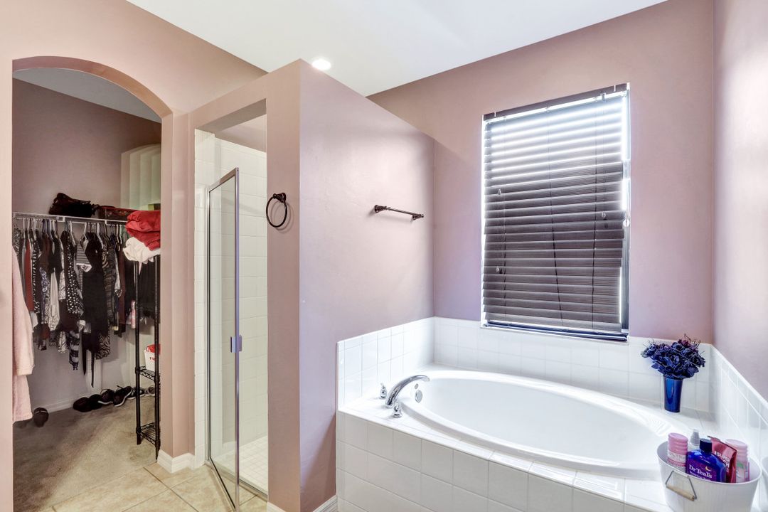 3216 SW 11th Ave, Cape Coral, FL 33914