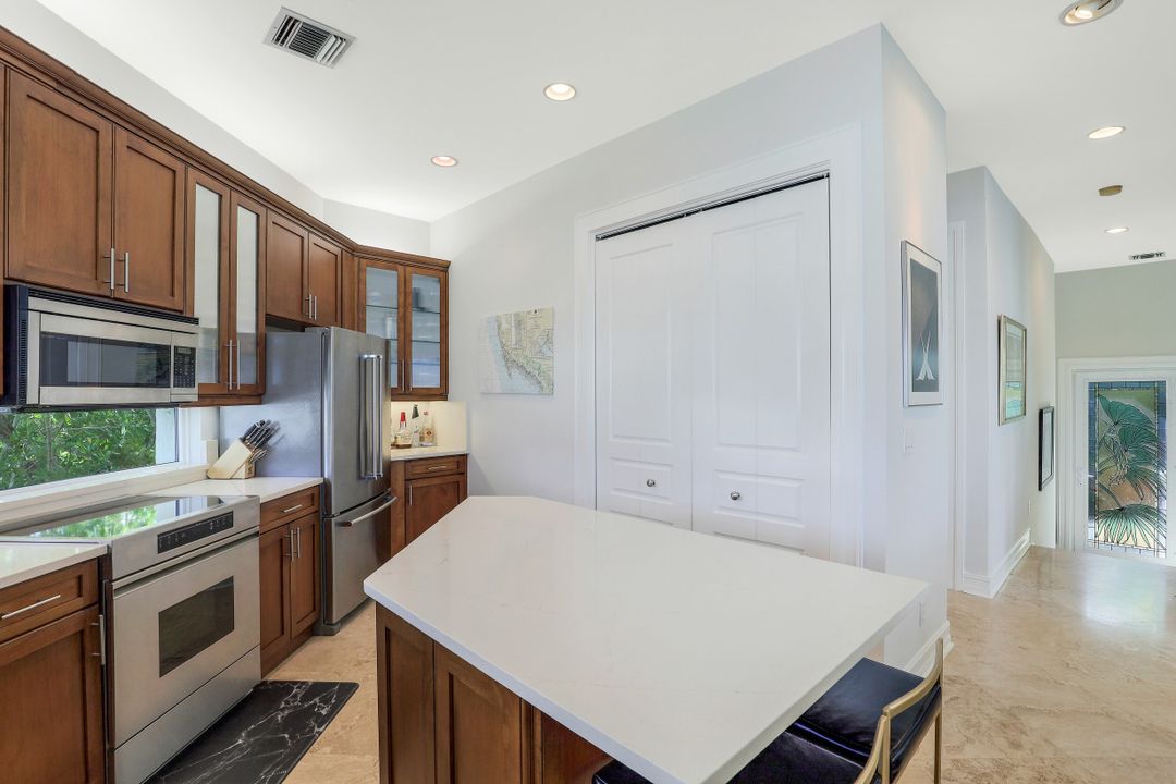 1305 Curlew Ave, Naples, FL 34102