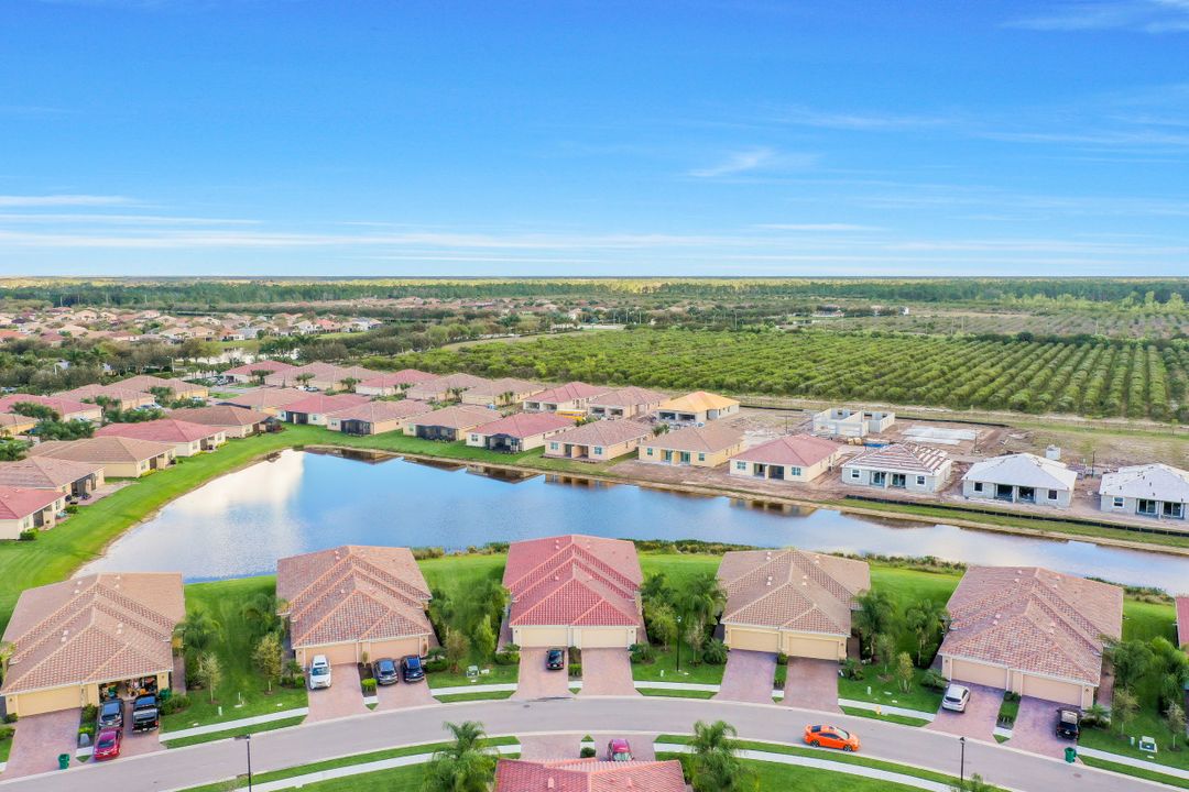 2026 Tamarron Ln, Naples, FL 34120