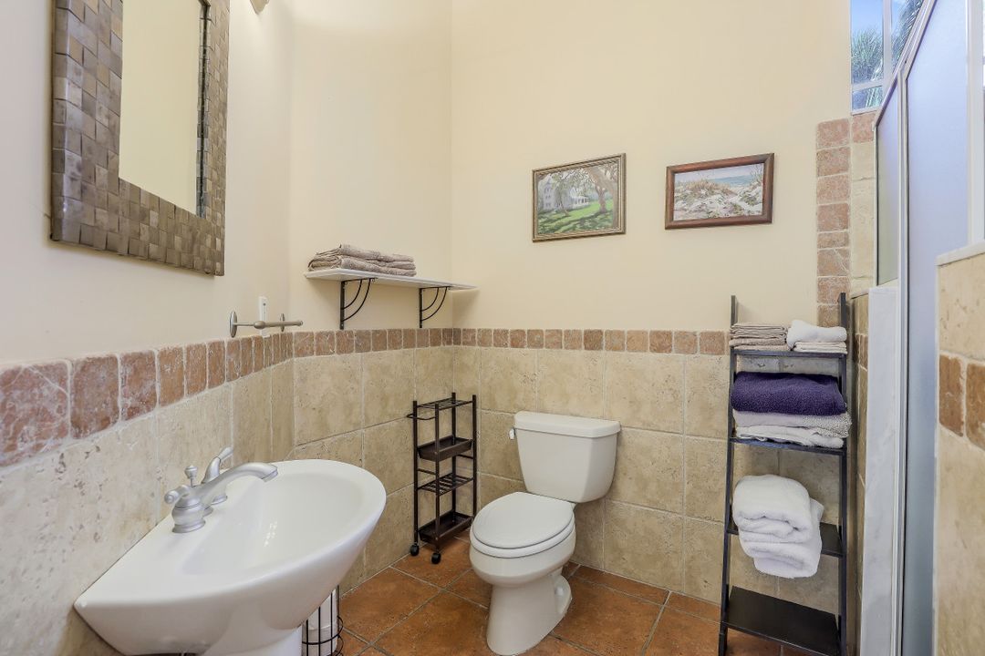 9625 6th St N, Naples, FL 34108