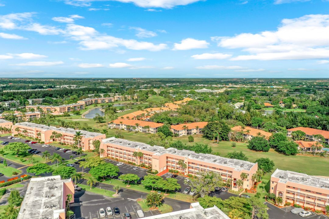 200 Turtle Lake Ct #303, Naples, FL 34105