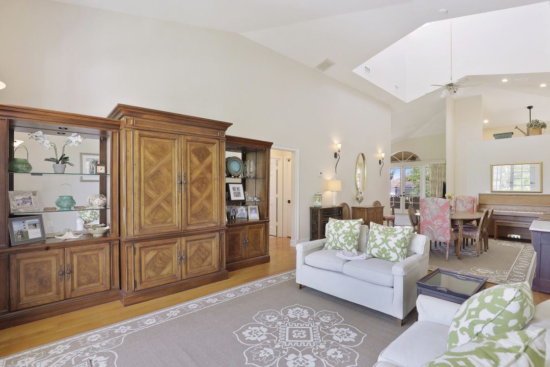 412 Barcelona Ct, Marco Island, FL 34145