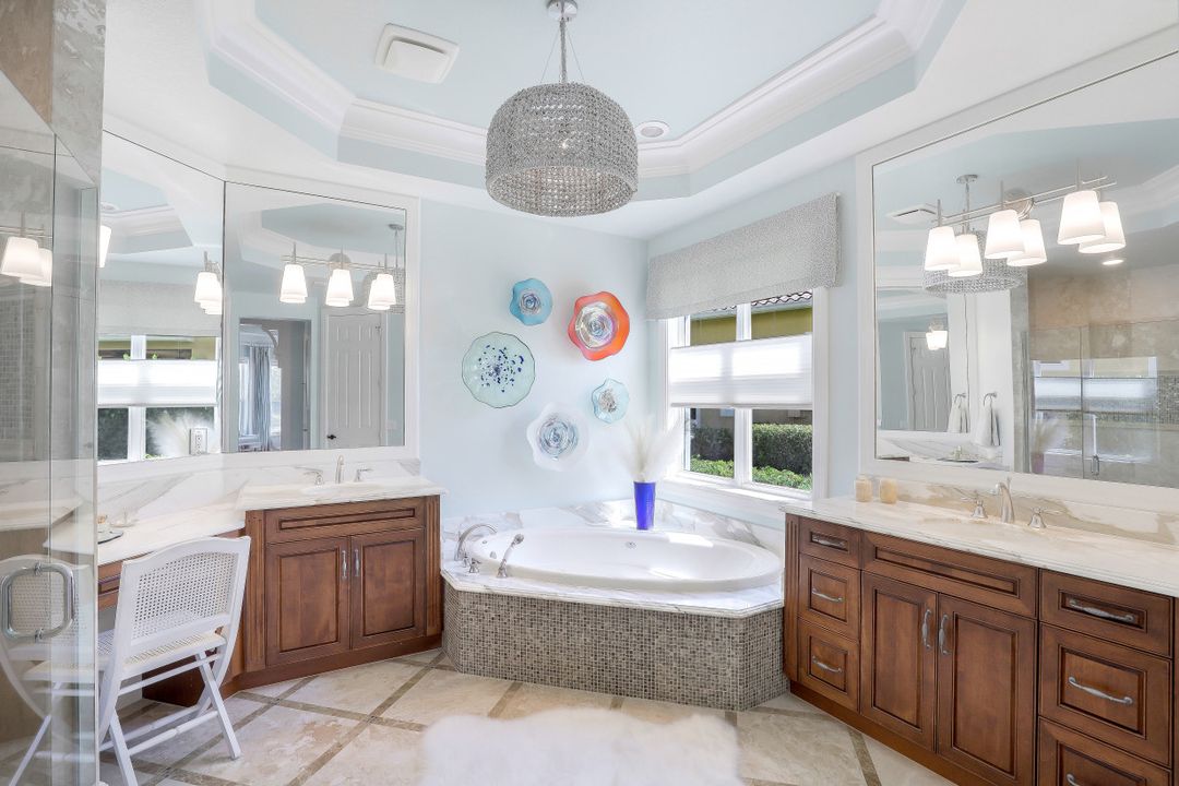 3086 Aviamar Cir, Naples, FL 34114